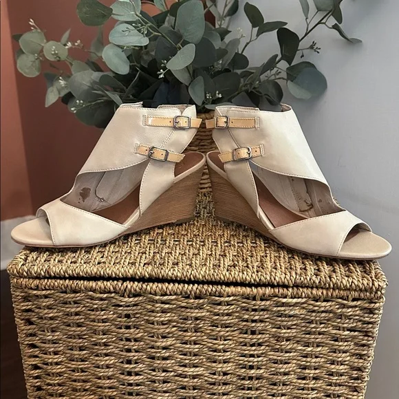 NWT Max Bernson sidecar bone leather zipper peep toe buckles 6M 3” heel sandals - Picture 9 of 15